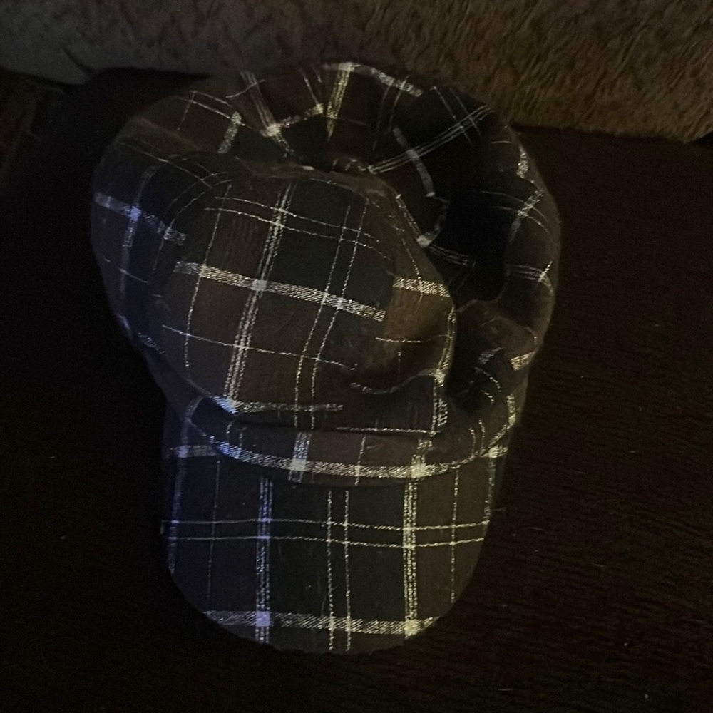 Plaid newsboy hat.